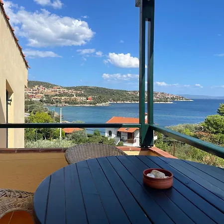Apartment The Yellow Agios Nikolaos (Chalkidiki)