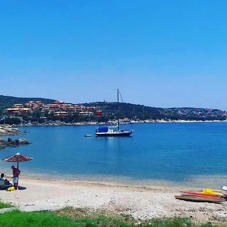 The Yellow Apartment Agios Nikolaos (Chalkidiki)